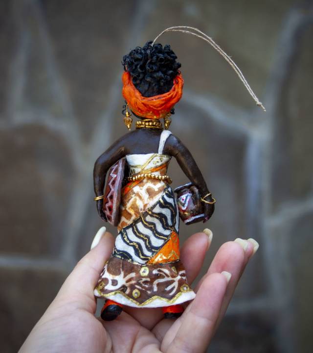 俄罗斯手作|身着节日盛装的小女孩挂饰