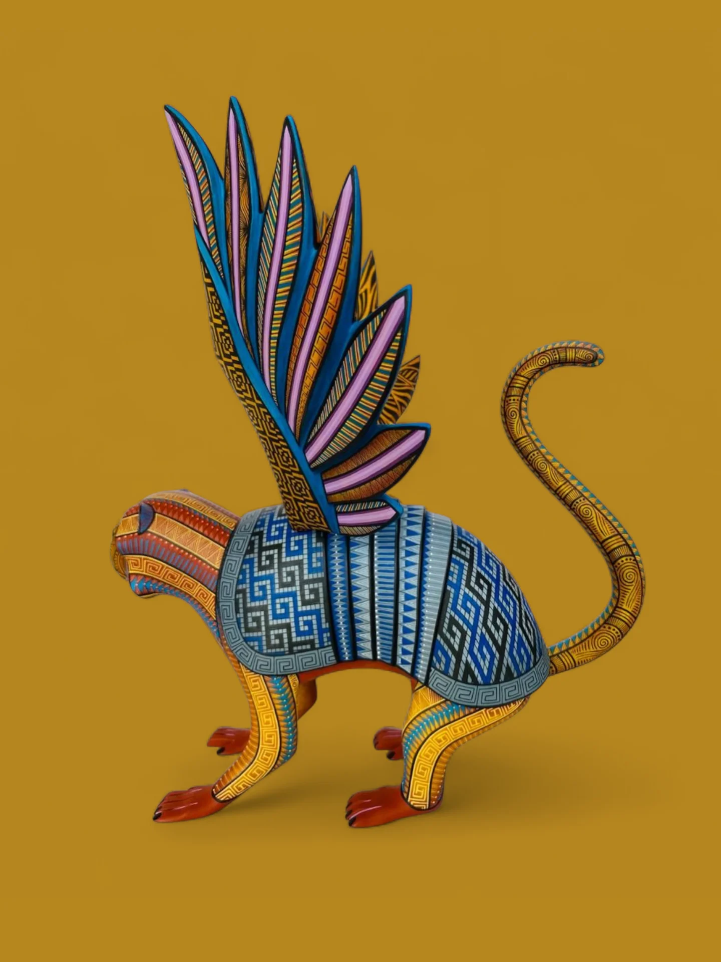Alebrije｜融合神兽木雕：猴、犰狳与鹰