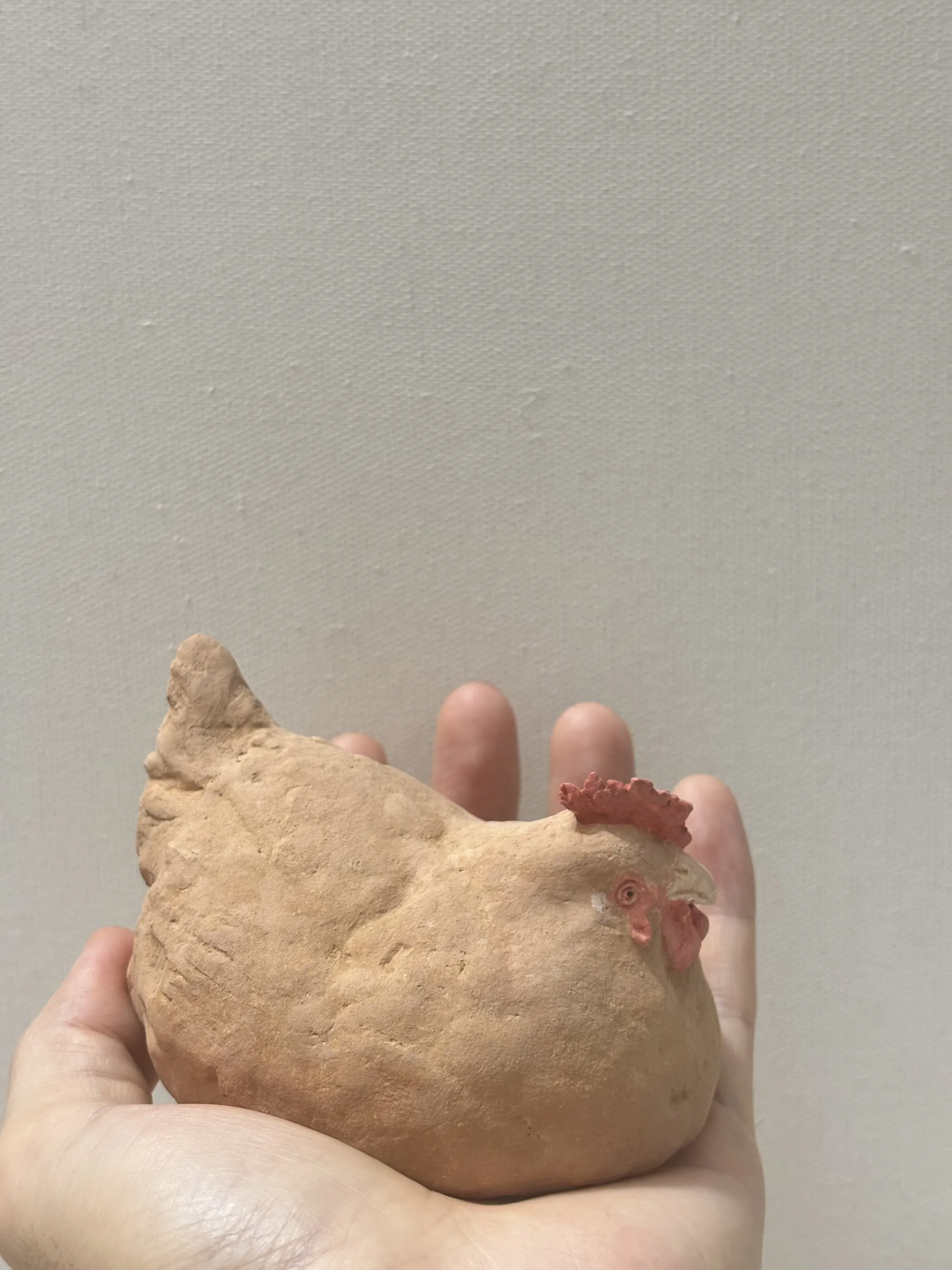 手工泥塑小母鸡