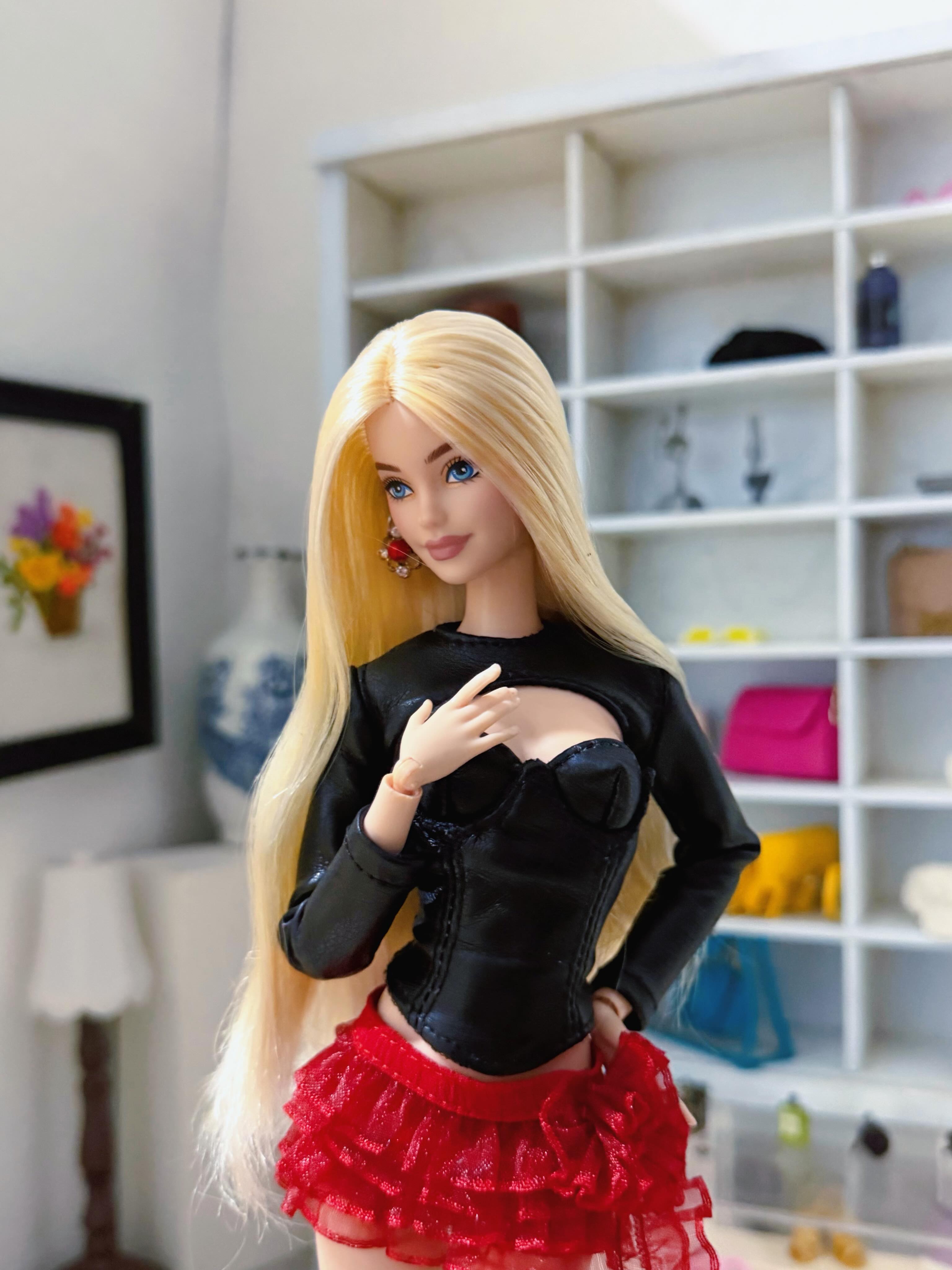 barbie魅惑千金Glam Rock