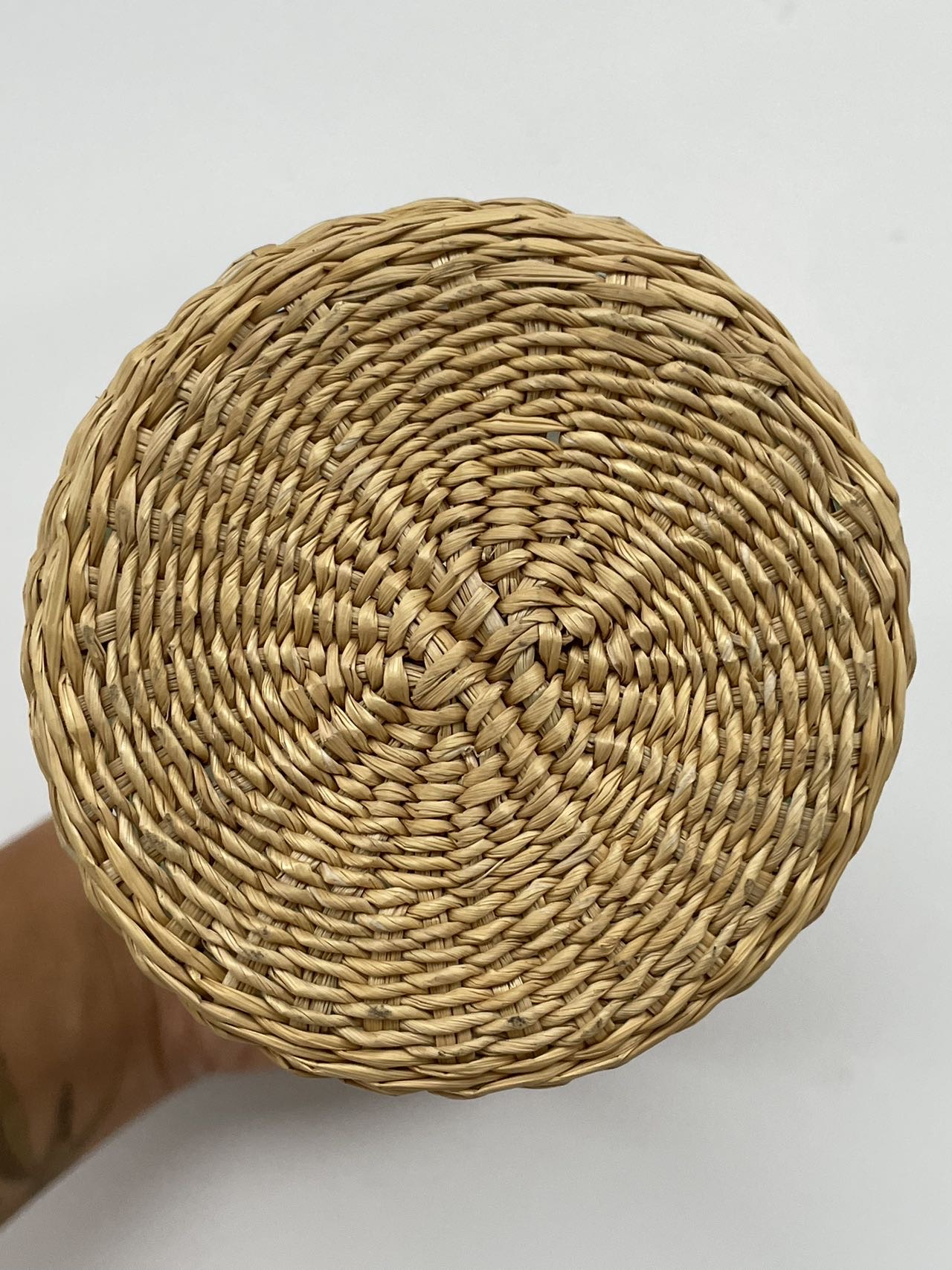徐行草编非遗手工编织包裹玻璃密封罐 复古草编储物罐民宿桌面